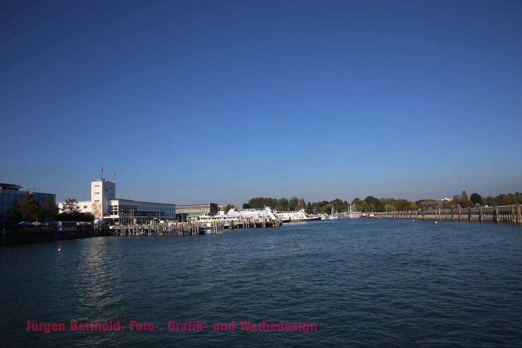 Lakeside Smoker-Apartment Friedrichshafen Eksteriør bilde