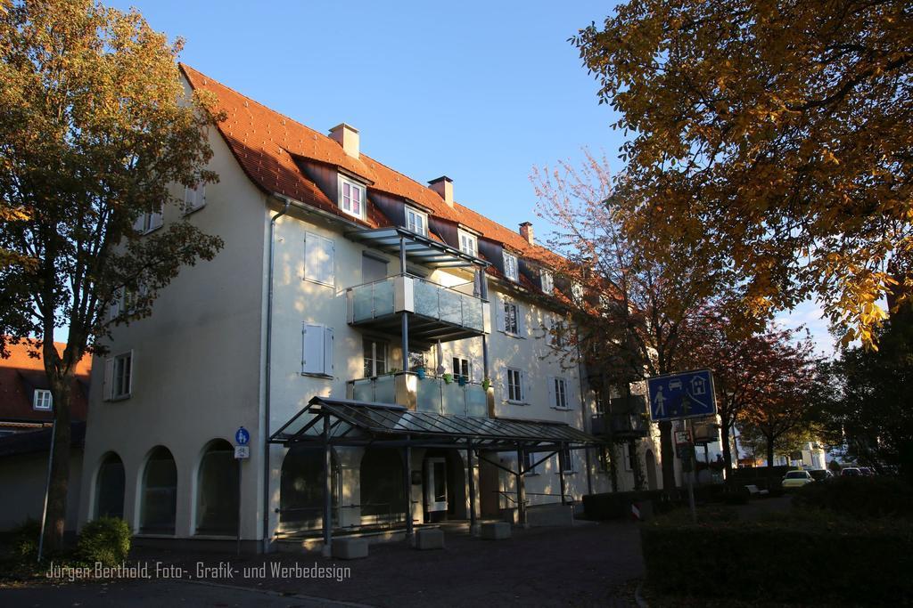 Lakeside Smoker-Apartment Friedrichshafen Eksteriør bilde